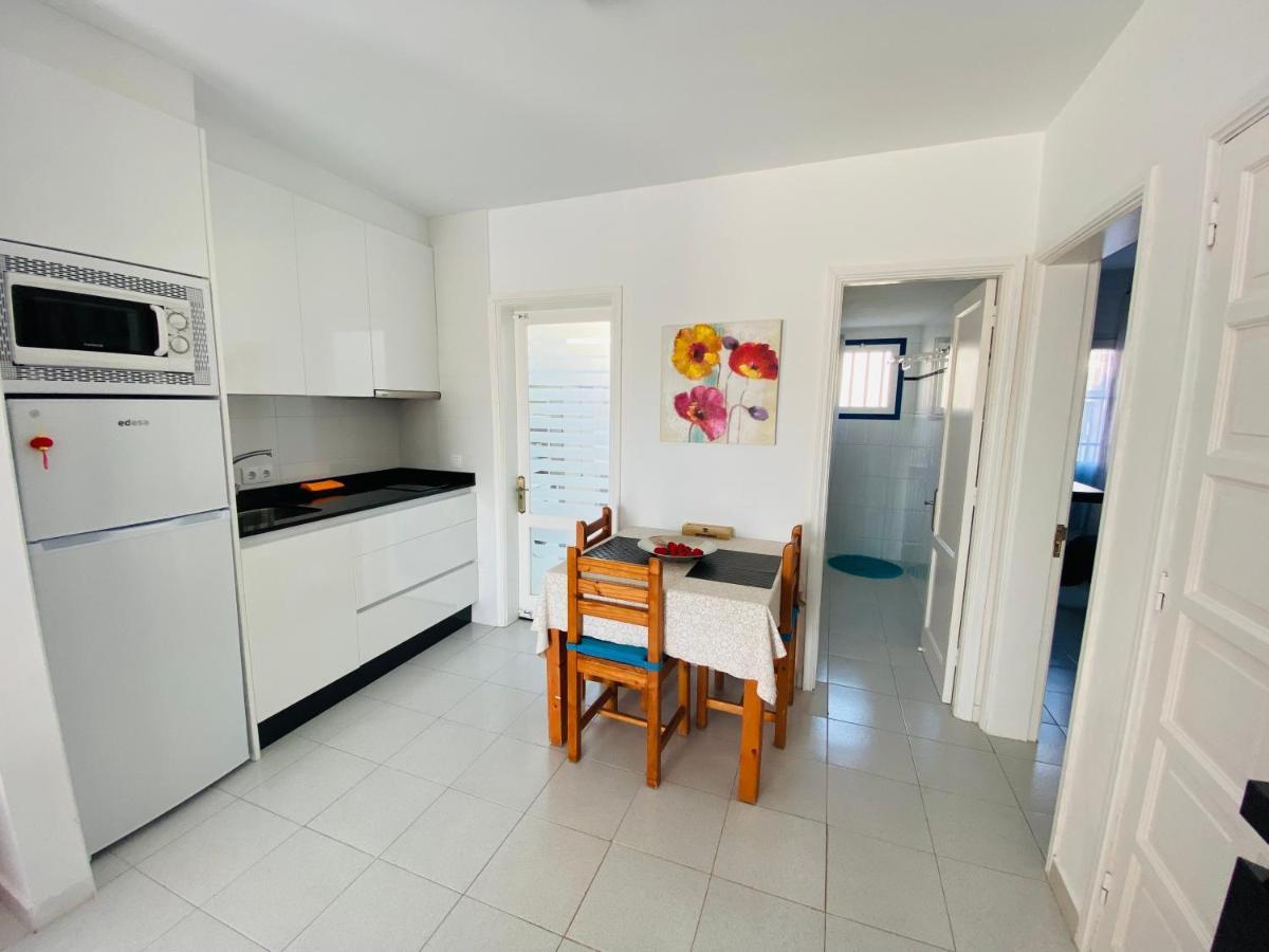 Apartamento Aguazul - A pie de piscina y vistas al mar Puerto del Carmen  Exterior foto
