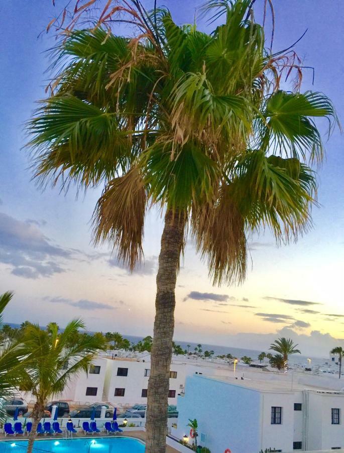 Apartamento Aguazul - A pie de piscina y vistas al mar Puerto del Carmen  Exterior foto